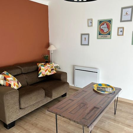 Les Plantades Aveyronnaises Apartment Saint-Georges-de-Luzencon Luaran gambar
